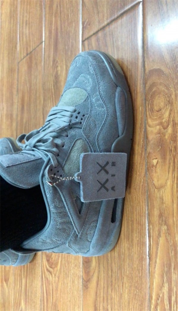 Air Jordan 4 Retro ‘Cool Grey’ photo review