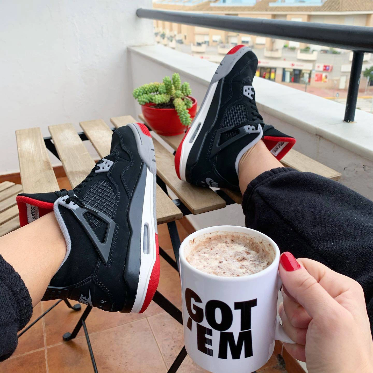 Air Jordan 4 Retro OG ‘Bred’ photo review