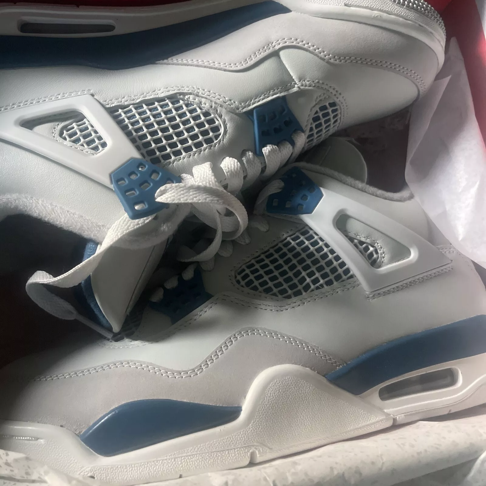 Air Jordan 4 Retro ‘Military Blue’ photo review