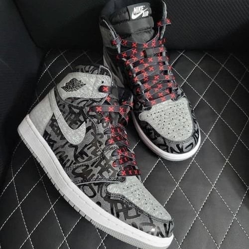 Air Jordan 1 High OG ‘Rebellionaire’ photo review