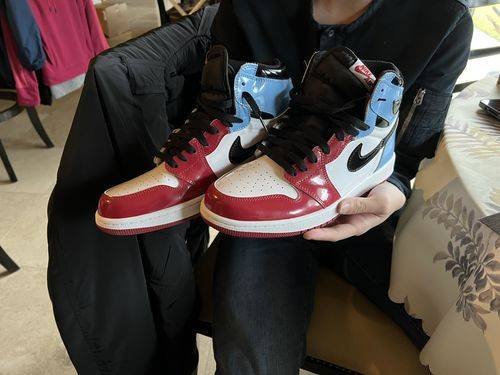 Air Jordan 1 Retro High OG ‘Fearless’ photo review