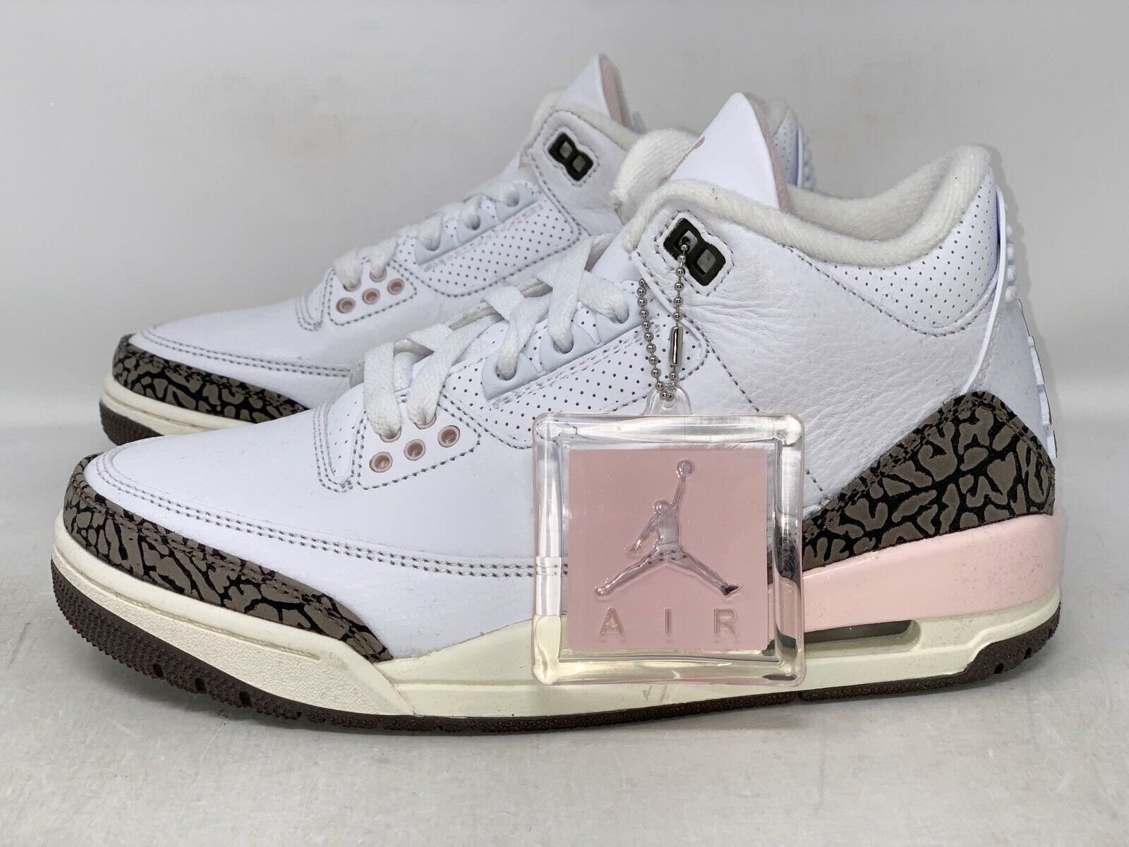 Air Jordan 3 Retro ‘Neapolitan’ photo review
