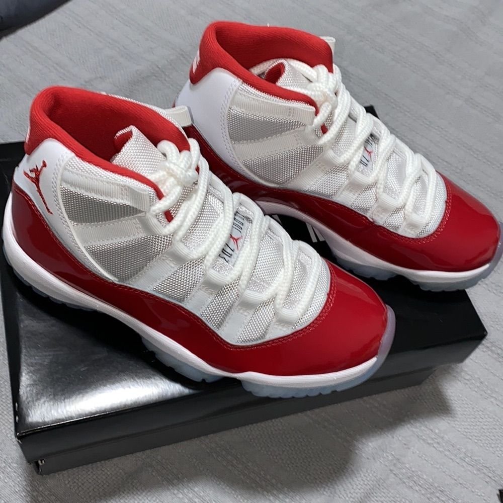 Air Jordan 11 Retro ‘Cherry’ photo review