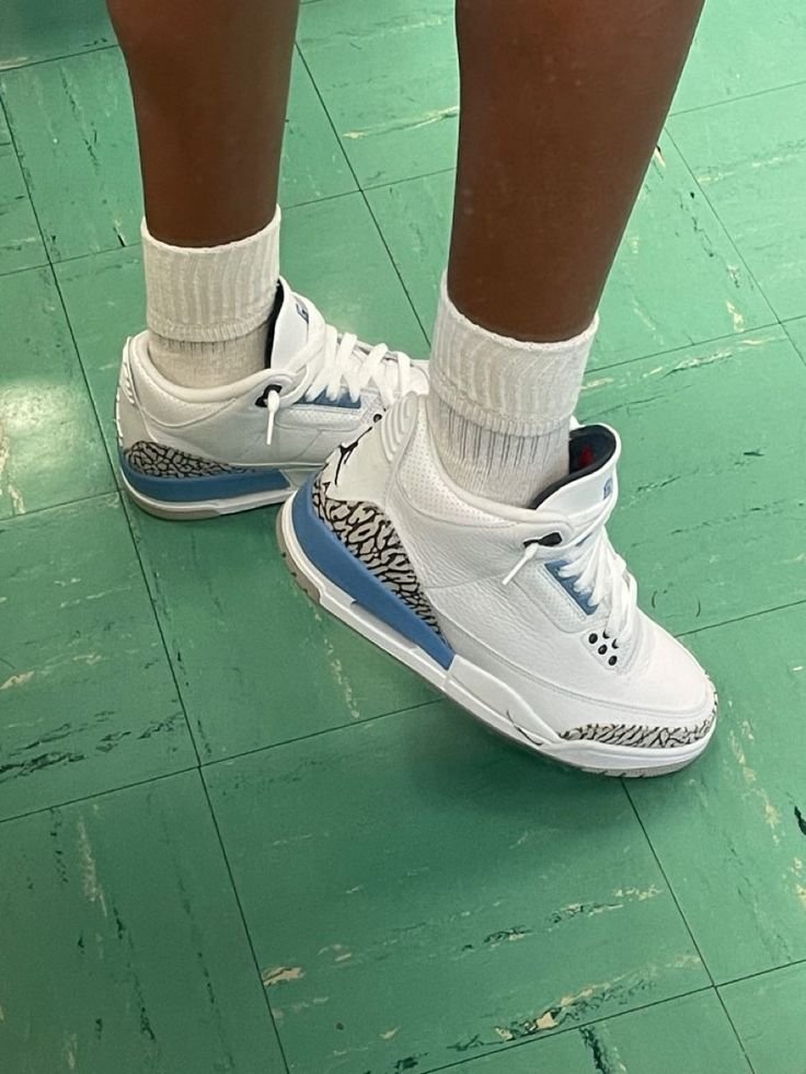 Air Jordan 3 Retro ‘UNC’ photo review