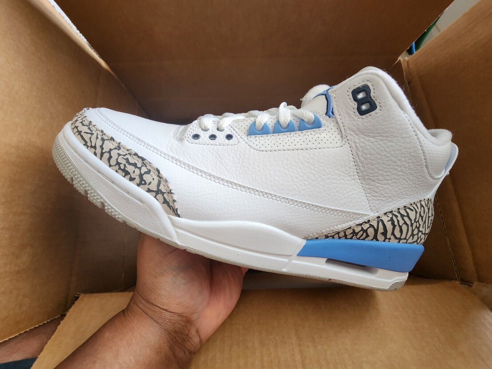 Air Jordan 3 Retro ‘UNC’ photo review
