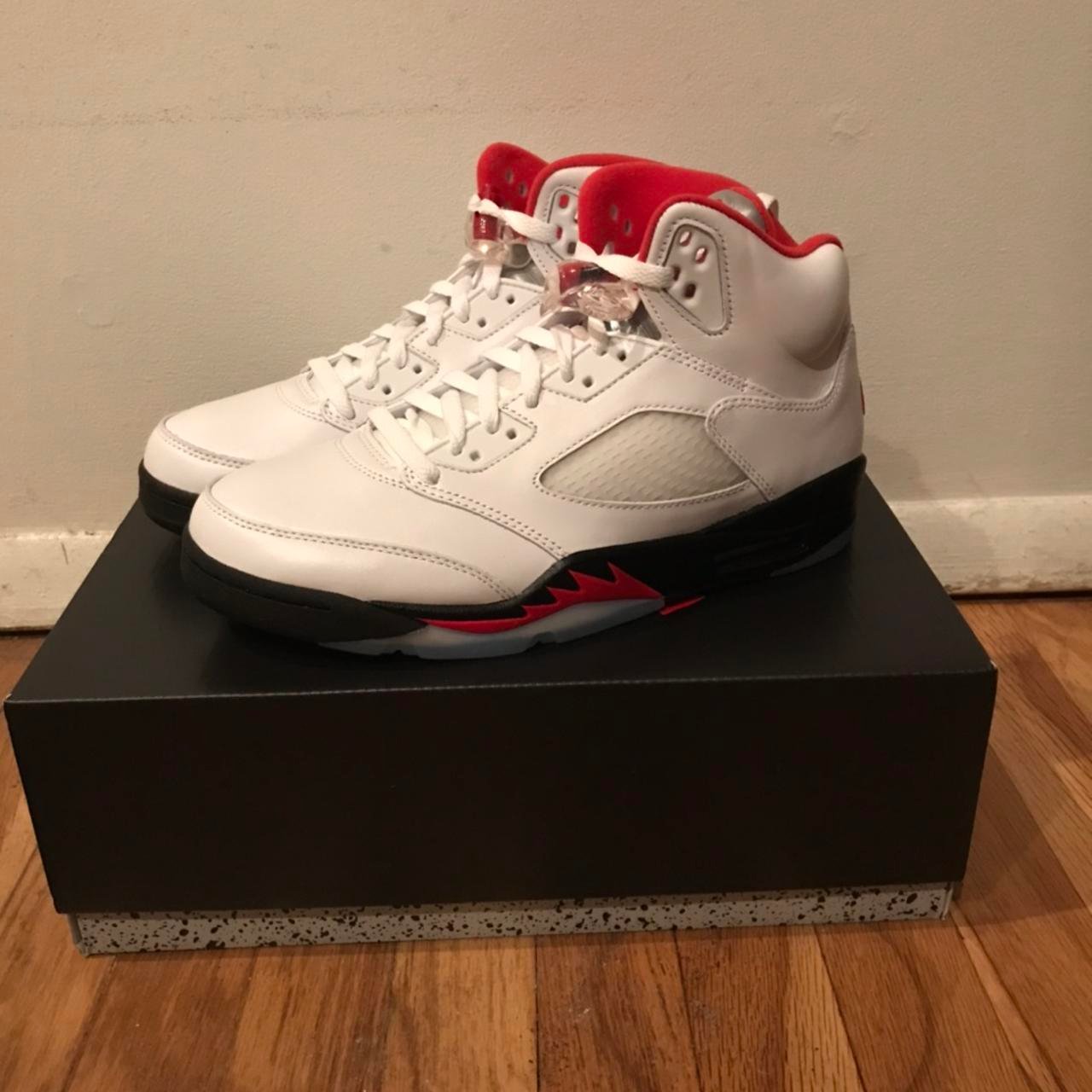 Air Jordan 5 Retro ‘Fire Red’ photo review