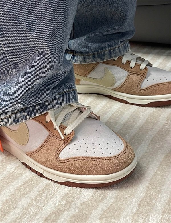 Nike Dunk Low ‘Medium Curry’ photo review