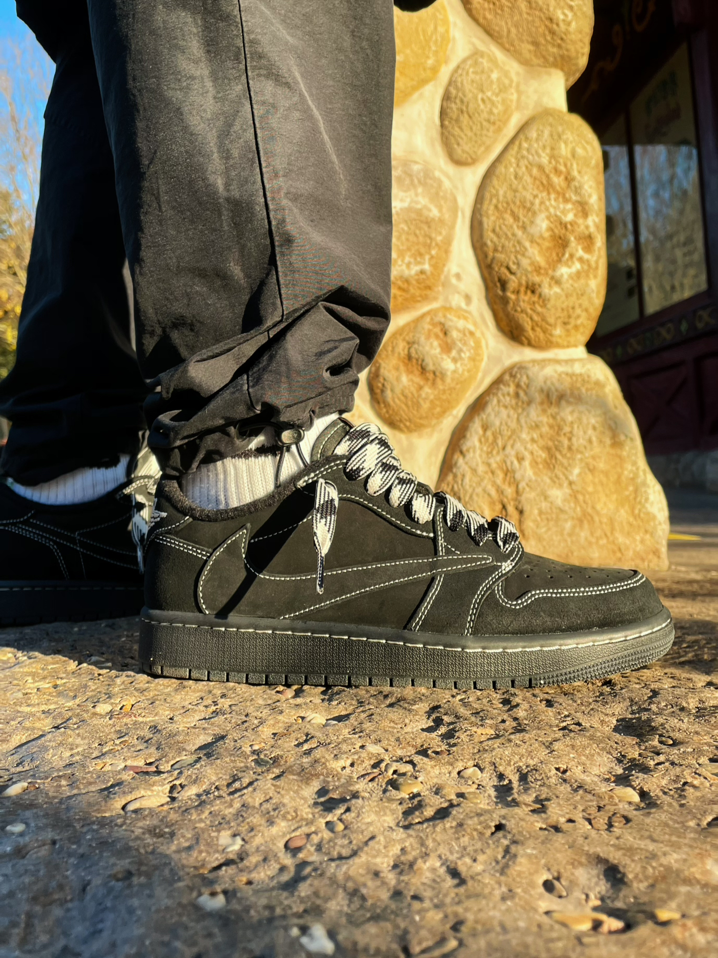 Air Jordan 1 Low OG SP x Travis Scott ‘Black Phantom’ photo review